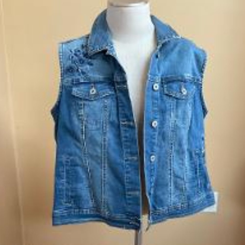 Mid-Wash Denim Vest With Embroidery Size 1X